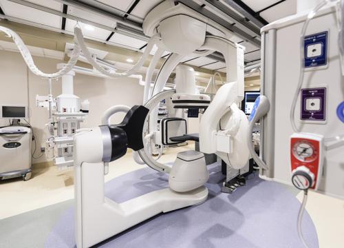 Gallery Image - OR Equipment Boom